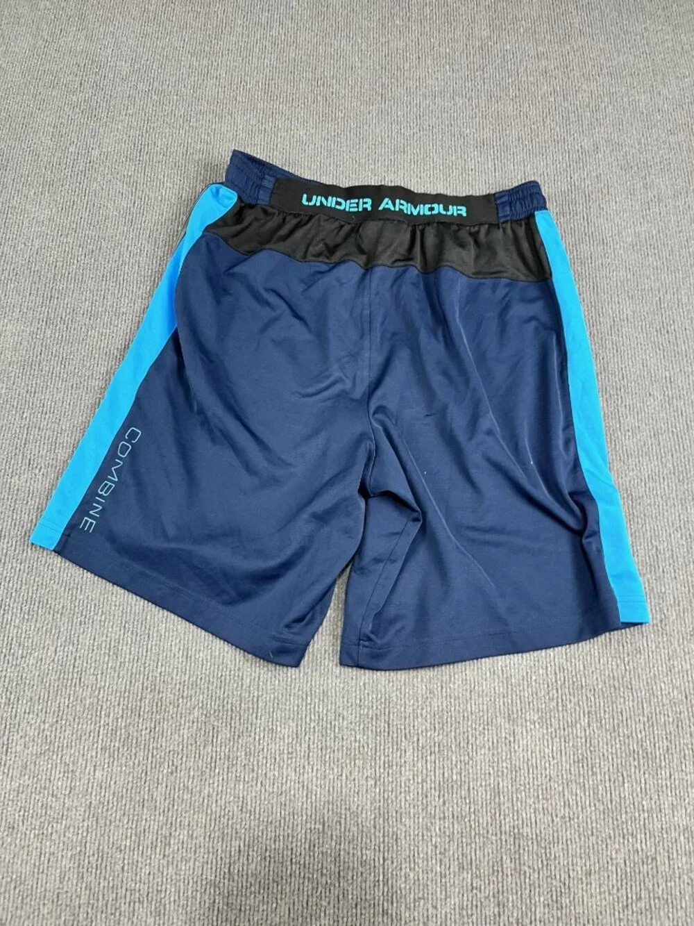 Under Armour Mens Loose-Fit Navy Blue Shorts With Teal Side Stripes Size L